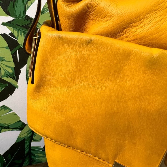 MICHAEL KORS YELLOW BEVERLY LARGE LEATHER - Picture 13 of 13